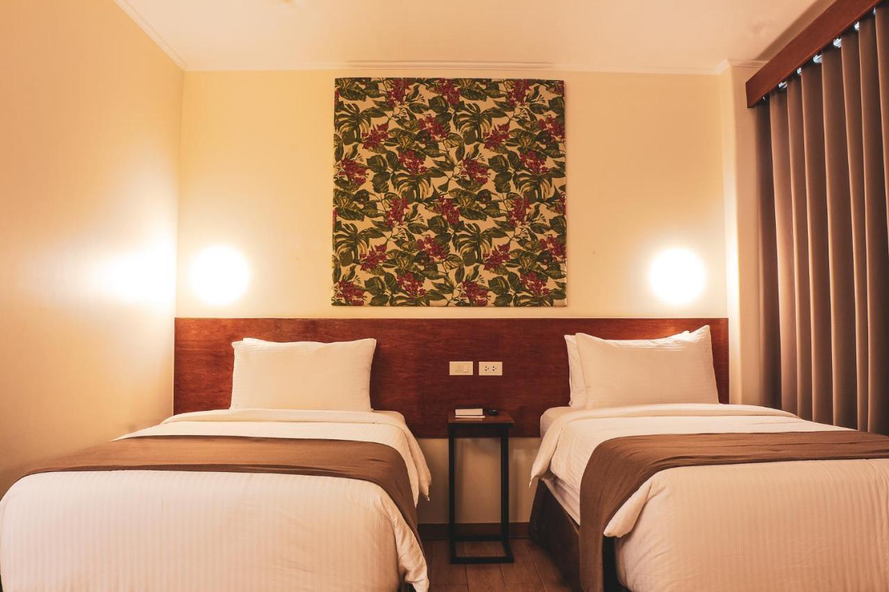 Hotel Sentro Легазпи Екстериор снимка